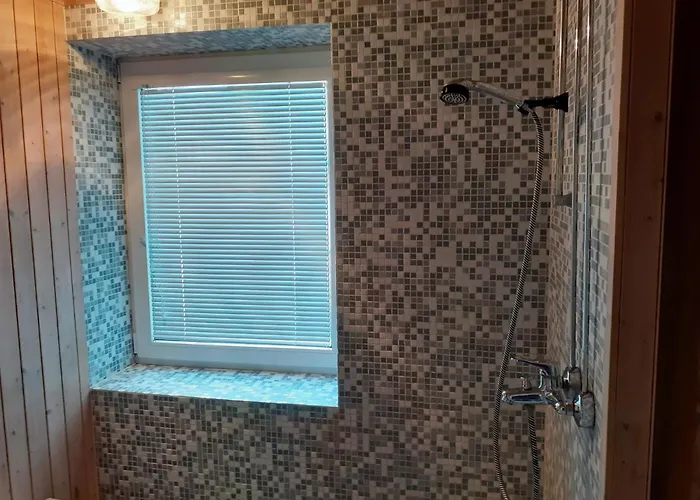 펜션 Tuule 쿠레사아레